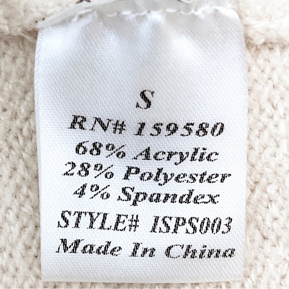 Pink Lily Cream, Gray & White Turtleneck Sweater Size Small - Picture 4 of 5